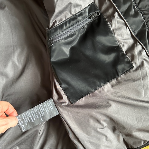 Black puffer coat Nikki Jones Montreal - Picture 11 of 12